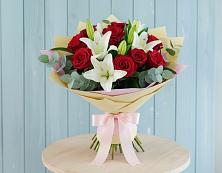 Букет цветов из:  Лилии и Розы в Горноуральский