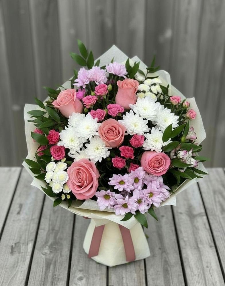 Букет цветов из: Альстромерии, Гвоздики, Розы и Хризантемы в Горноуральский