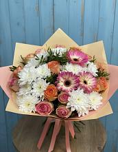 Букет цветов из:  Розы, Герберы и Хризантемы в Горноуральский