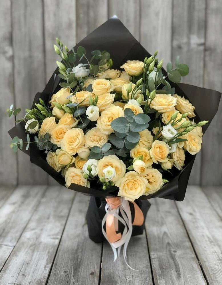 Букет цветов из: Розы и Лизиантусы в Горноуральский