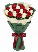 Букет Микс из красных и белых роз #REPLACE_PRED# Горноуральский