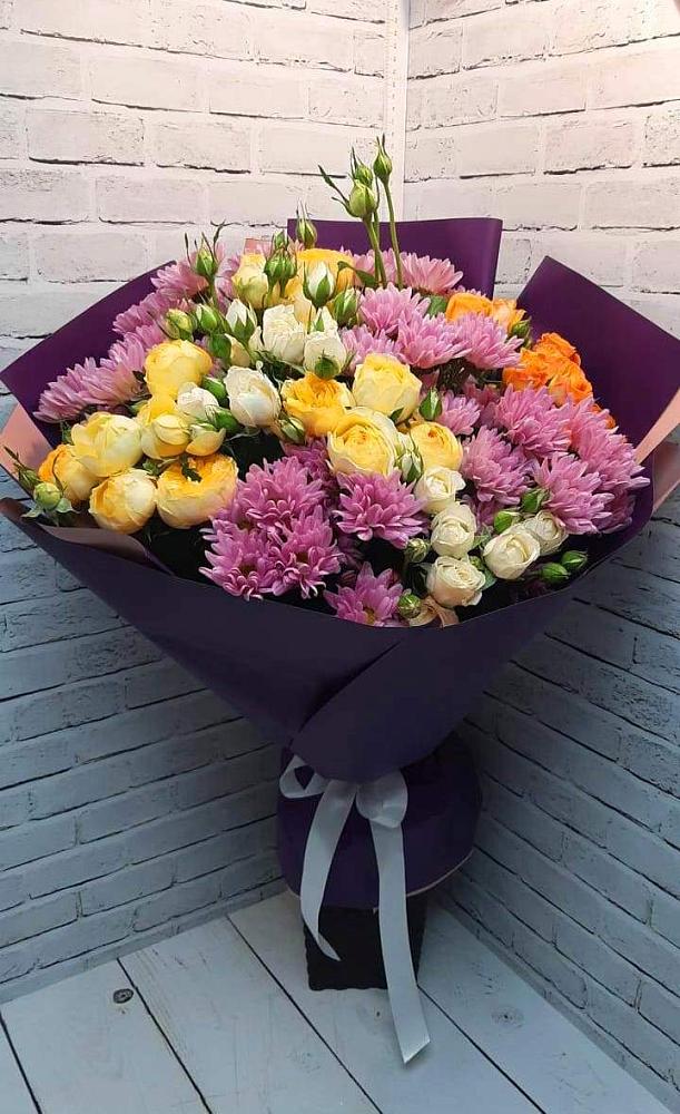 Букет цветов из: Хризантемы и Розы в Горноуральский