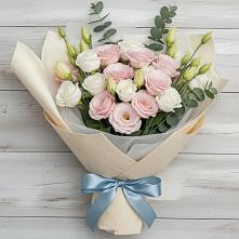 Букет цветов из:  Лизиантусы в Горноуральский