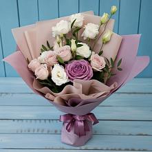 Букет цветов из:  Розы и Лизиантусы в Горноуральский