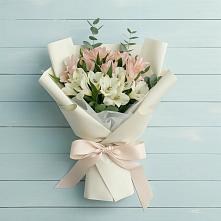 Букет цветов из:  Альстромерии в Горноуральский