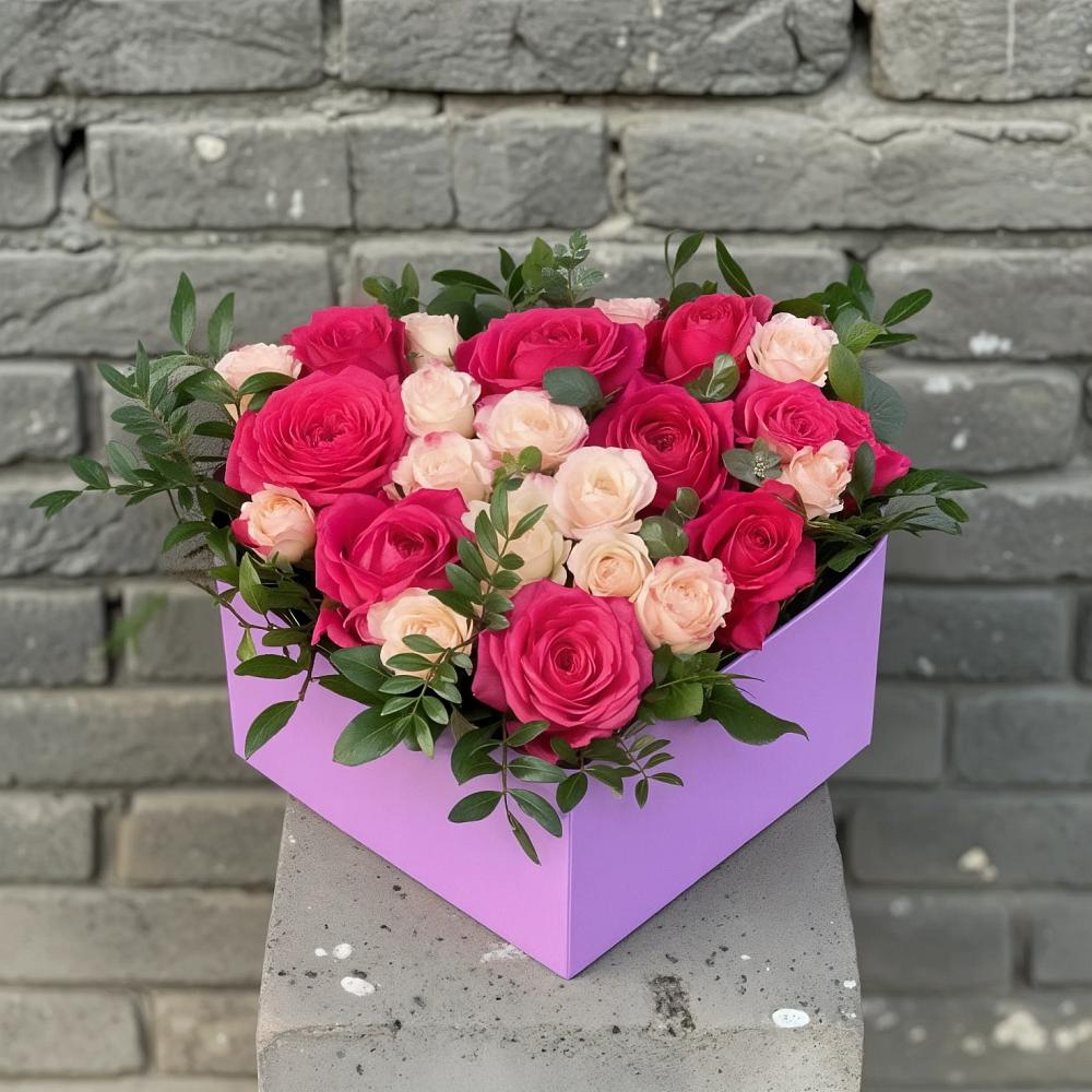 Цветочная композиция из Розы в коробке в Горноуральский