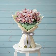 Букет цветов из:  Орхидеи и Розы #REPLACE_PRED# Горноуральский