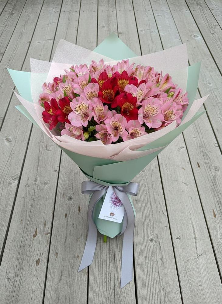 Букет цветов из: Альстромерии в Горноуральский