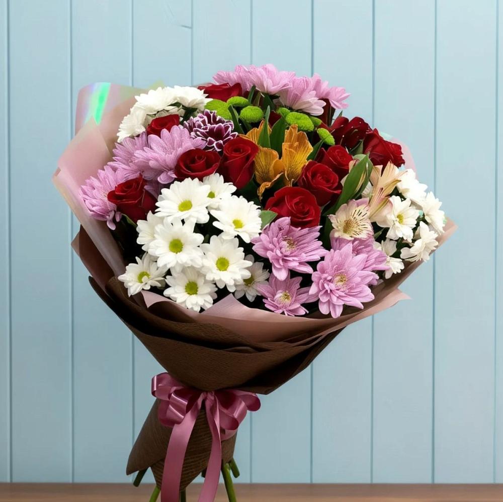 Букет цветов из: Розы, Хризантемы и Альстромерии в Горноуральский