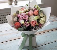 Букет цветов из:  Розы, Лизиантусы и Гвоздики в Горноуральский