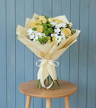 Букет цветов из:  Хризантемы и Розы в Горноуральский