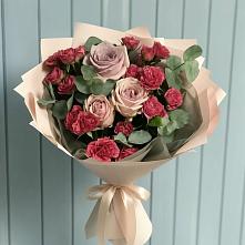 Букет цветов из:  Гвоздики и Розы в Горноуральский